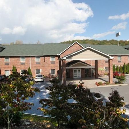 Mountain Inn & Suites Airport - Hendersonville Ngoại thất bức ảnh