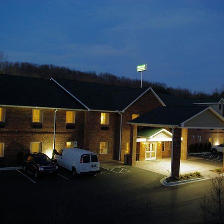 Mountain Inn & Suites Airport - Hendersonville Ngoại thất bức ảnh